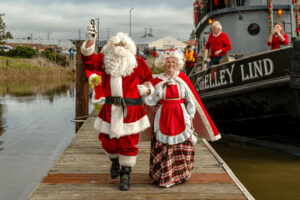 Santa's Riverboat Arrival Petaluma