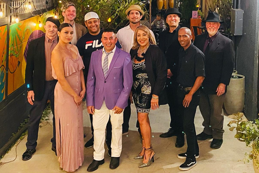 Salsa Rosa band