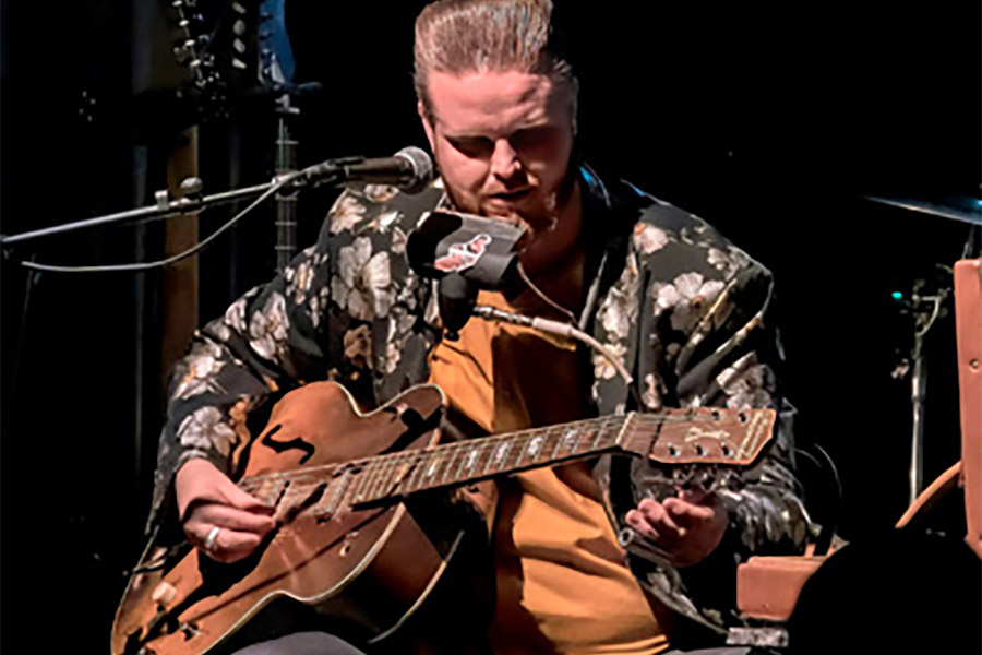 Mon: Pro Jam with Kyle Rowland at The California